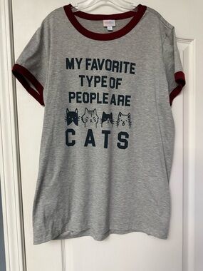 LuLaRoe Gray Tee with Burgundy Trim & Graphic